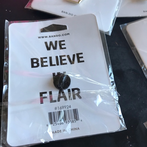 Ban.do F*ck you middle finger pin new! Fun gift! - Picture 2 of 2